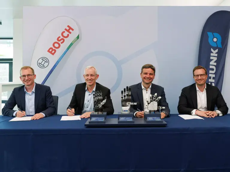 SCHUNK y Bosch inician una colaboración en materia de desarrollo de manos para robots humanoides