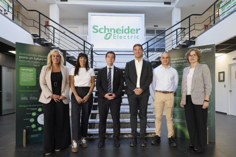 Schneider Electric culmina la transformación industrial de su planta en Puente la Reina