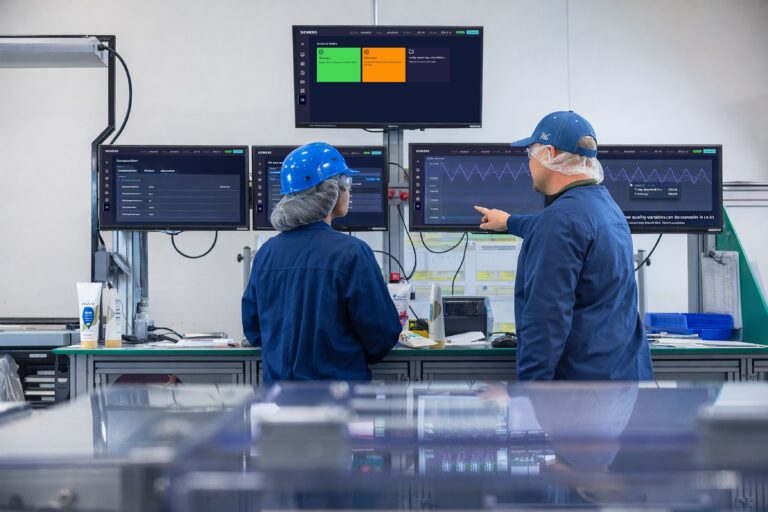 Siemens y Procter & Gamble amplían la inspección de calidad basada en IA a toda su producción global Siemens y Procter & Gamble amplían la inspección de calidad basada en IA a toda su producción global